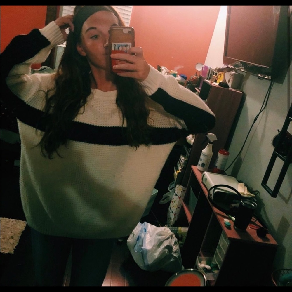 Sweater - Picture 6 of 12